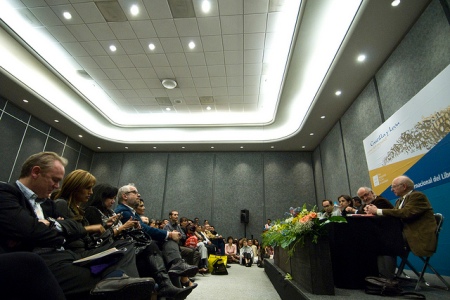 Marcial Maciel: historia de un criminal, de Carmen Aristegui, en la 24 Feria Internacional del Libro de Guadalajara. Guadalajara, Jalisco. Noviembre 28, 2010